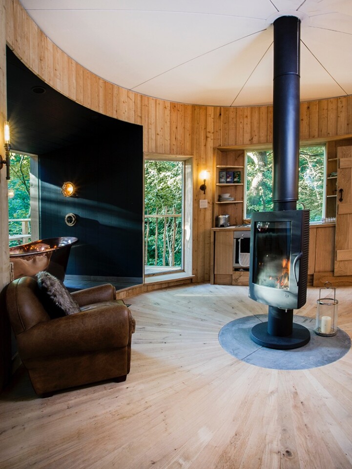 The main living area in the Woodsman's Treehouse