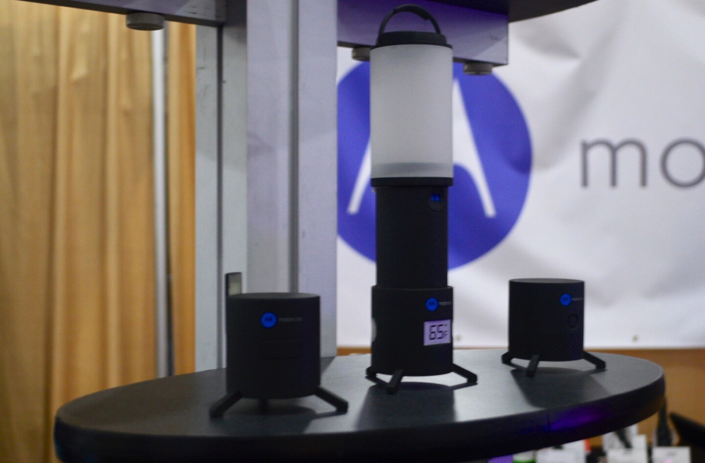 A little fuzzy because of some camera issues at the show, but the best photo we have of the full Lumo Hybrid
