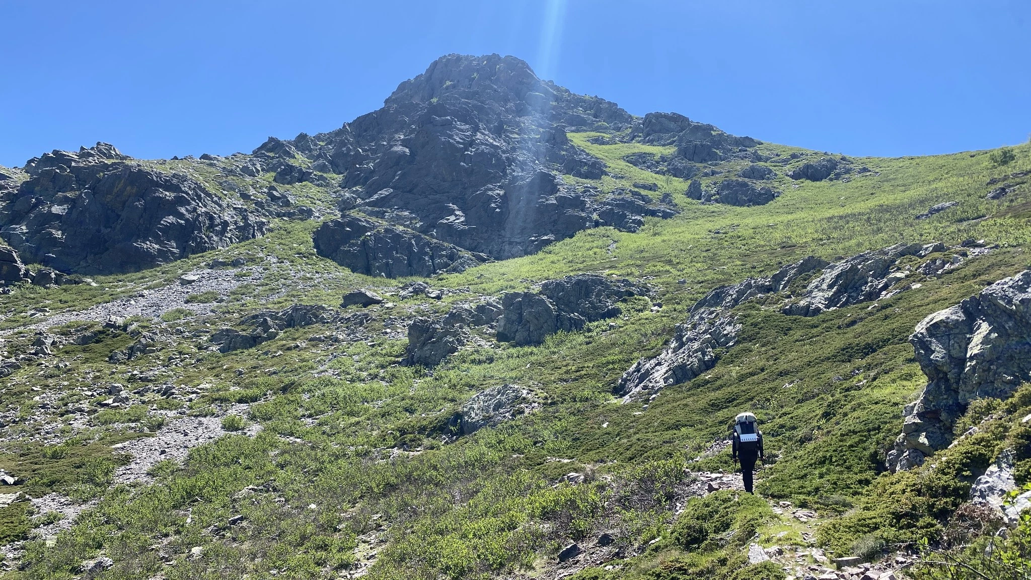 When the trail gets narrow, rocky and/or steep, the X-Trek trailer makes the leap to the hiker's back in a matter of seconds