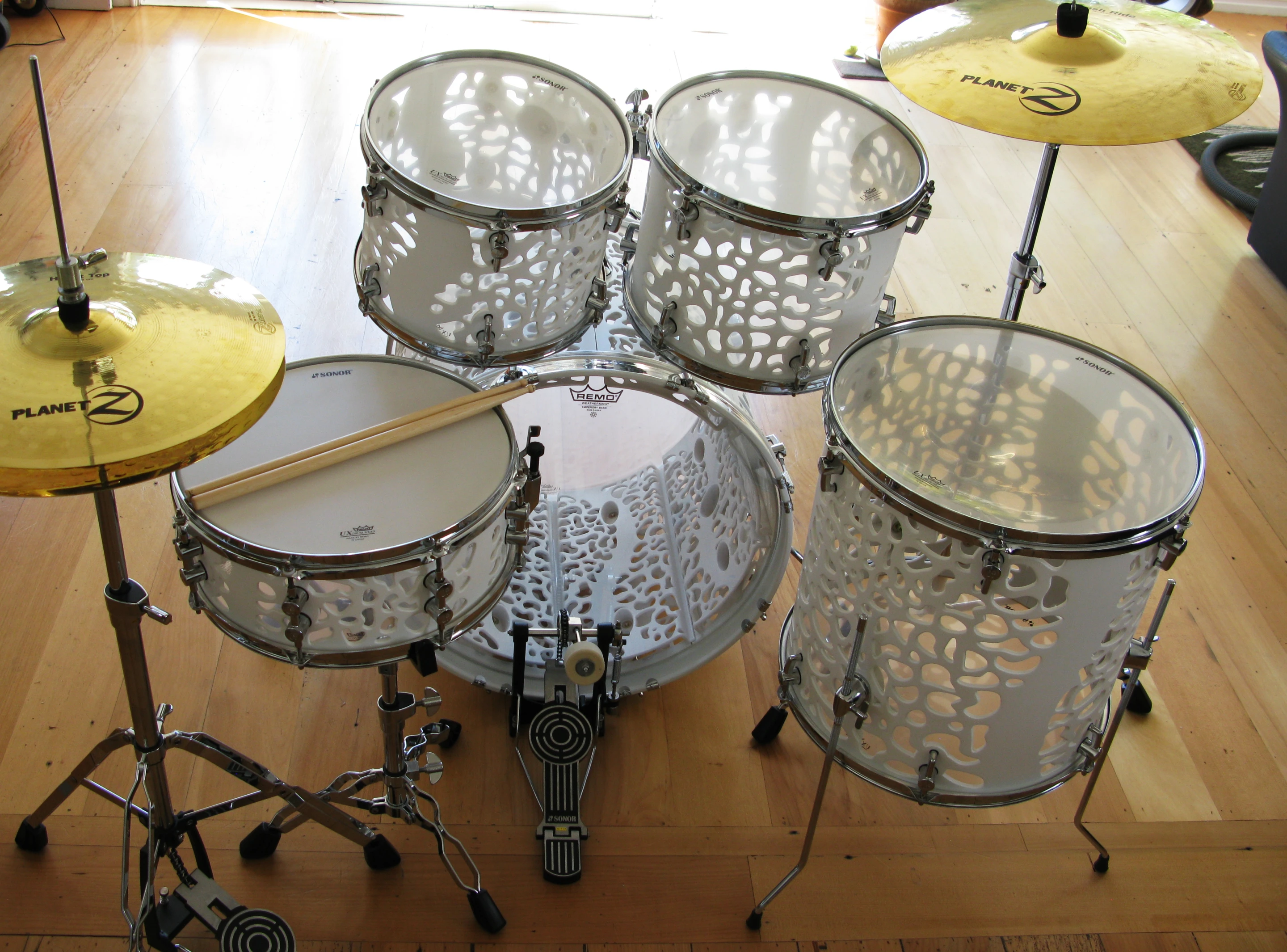 The holes in the 3D-printed drum casings are said to make little difference to the overall sound