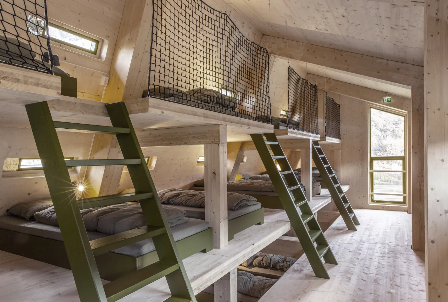 Tungestølen's sleeps up to 30 people in close proximity