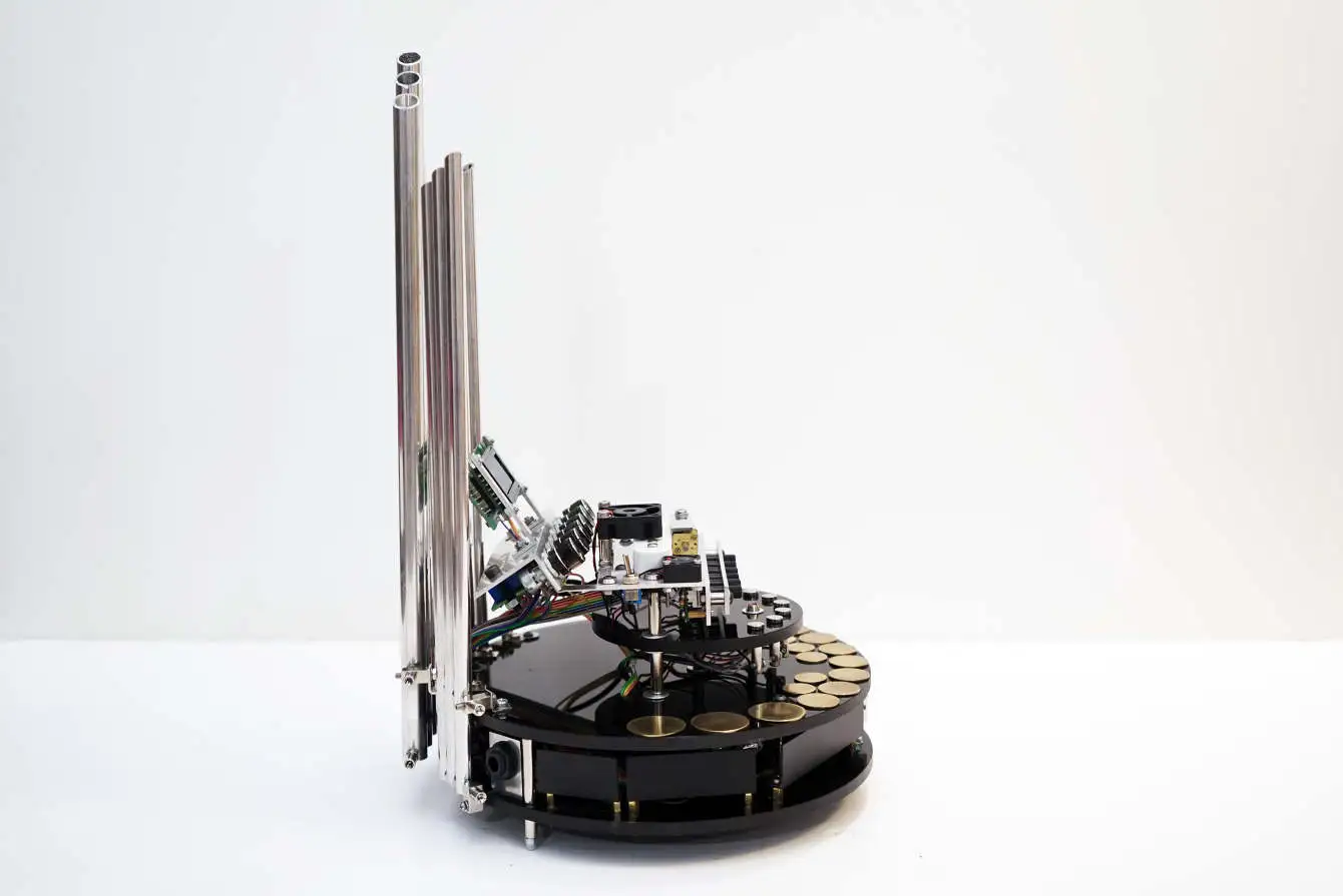 Electromagnetic fluctuations produced by the motors are picked up by a single coil guitar pickup and the signal output via a 0.25-inch audio jack