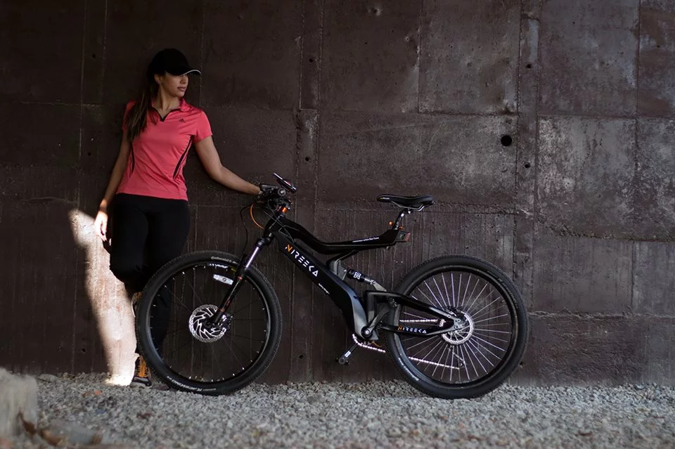 Nireeka carbon e-bike: available in Street, Street + and Homie versions, each upgradeable to a 1000-watt motor