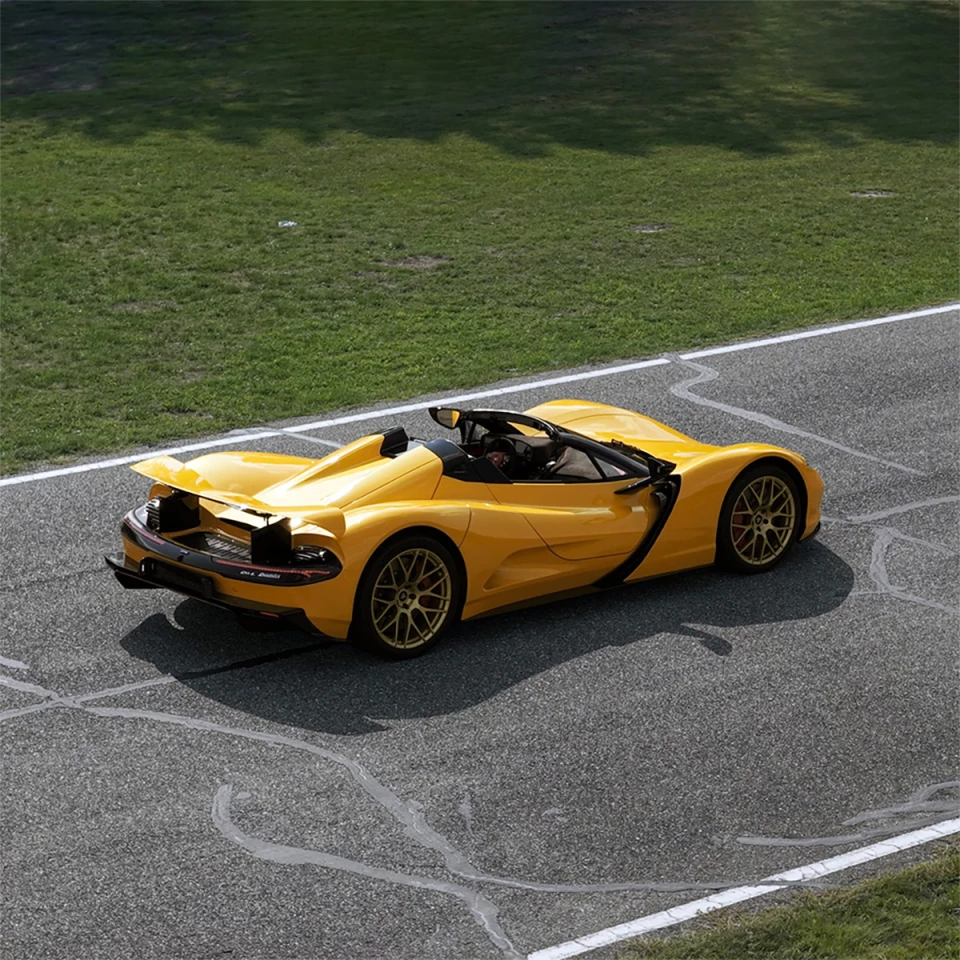 Open-roof EV claims the world's quickest 0-60 mph time