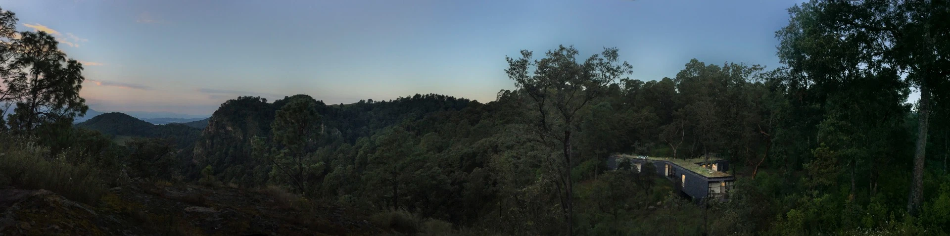 Panoramic view of the Casa de la Roca and its surroundings