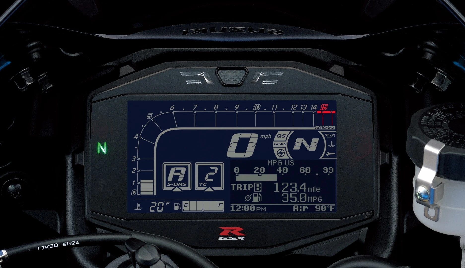 The screen module of the 2017 Suzuki GSX-R1000R gets rid of the round clocks, in tune with the latest superbike trends