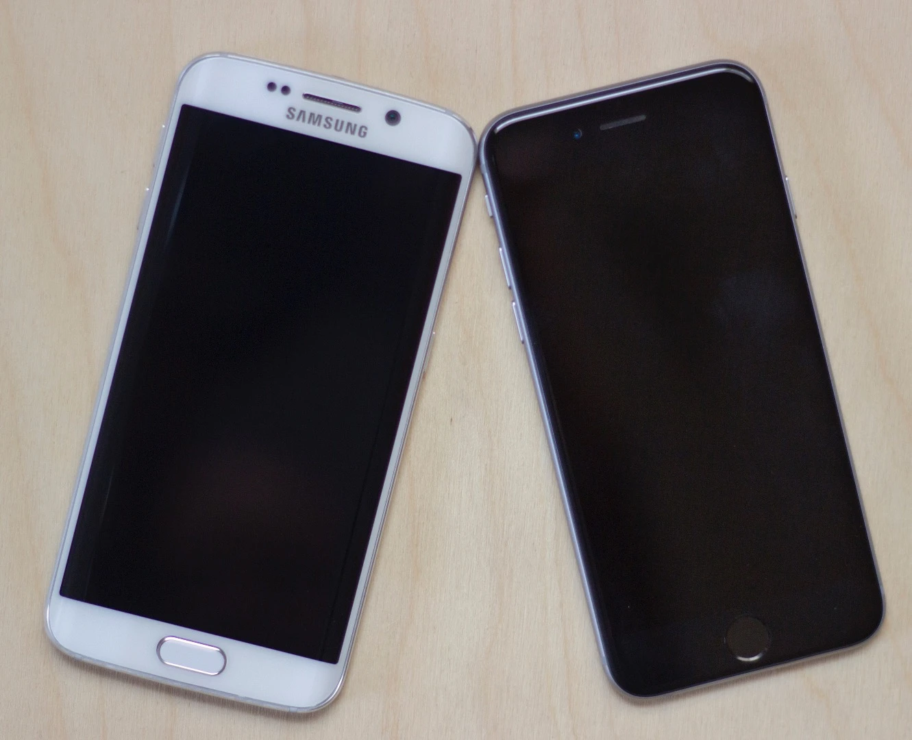 Samsung's and Apple's flagships have more in common than ever before