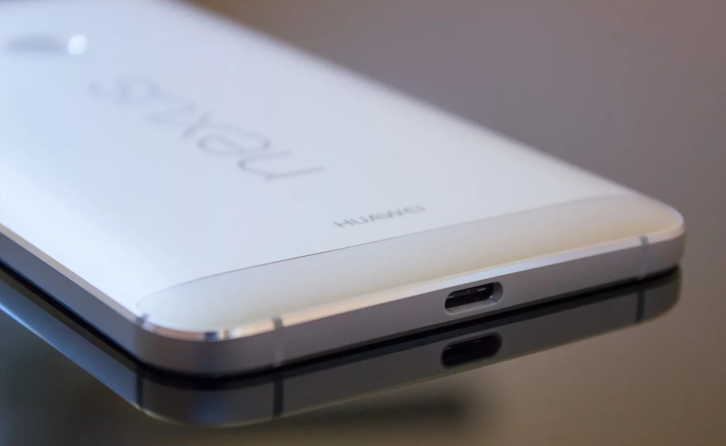 Reversible USB-C port