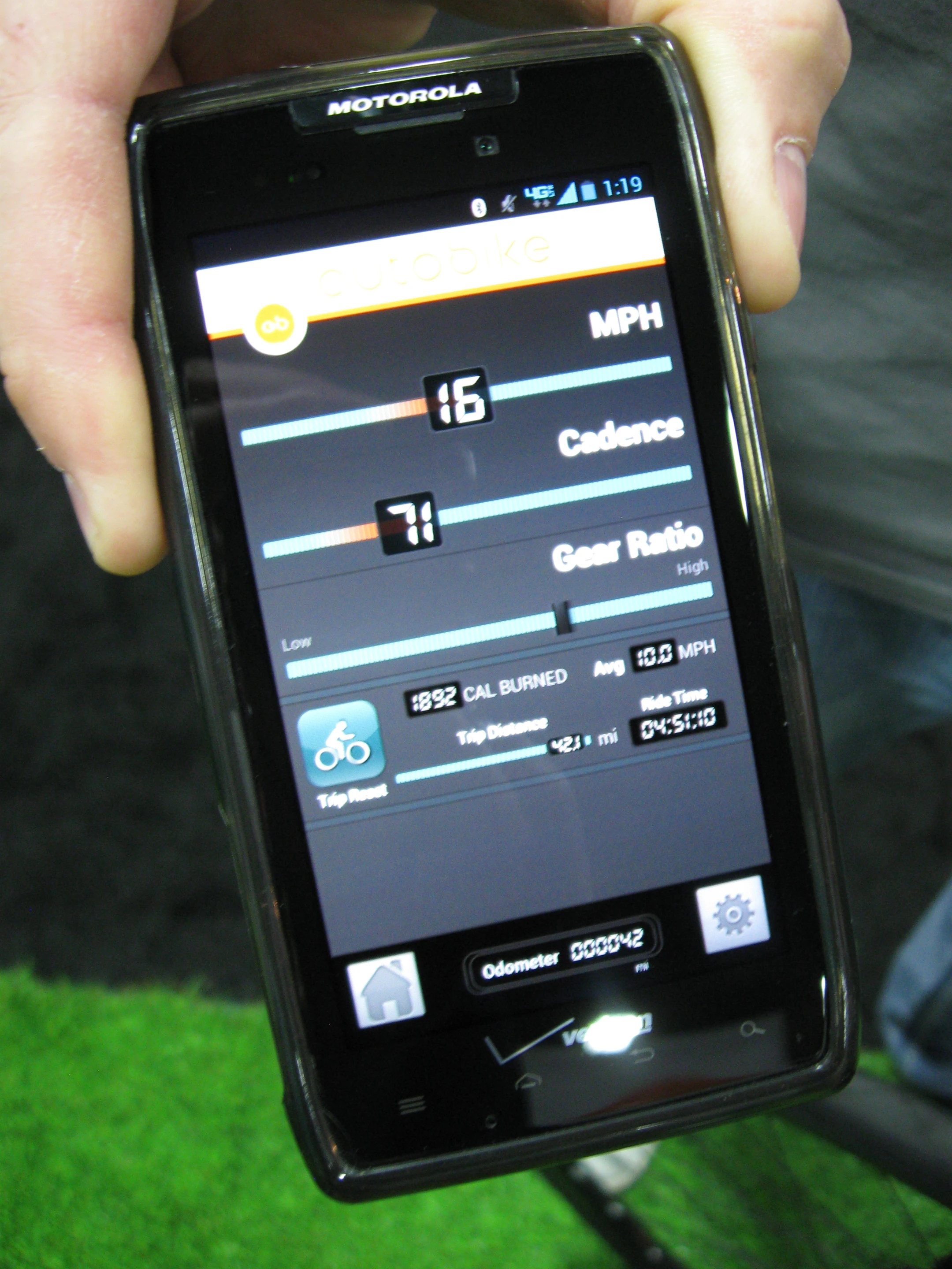 Pedaling speed ranges can also be set using a smartphone app