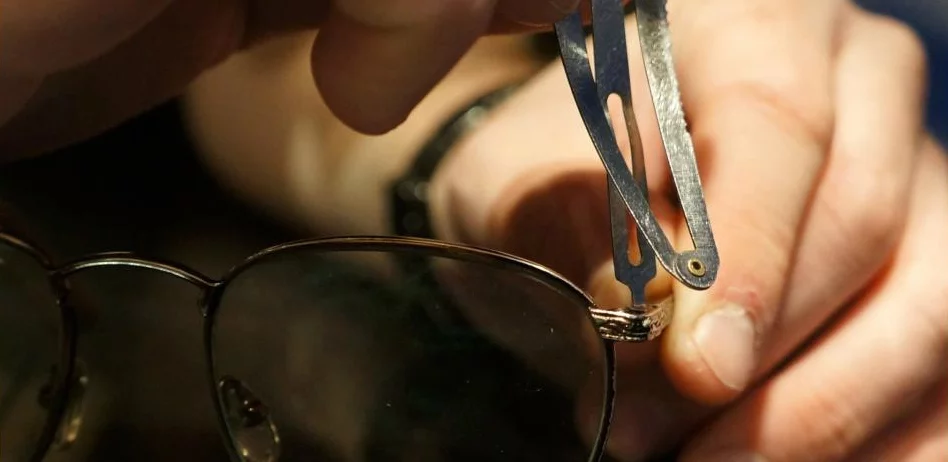 The Leatherdos' screwdriver function