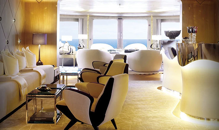 M/Y Numptia main saloon