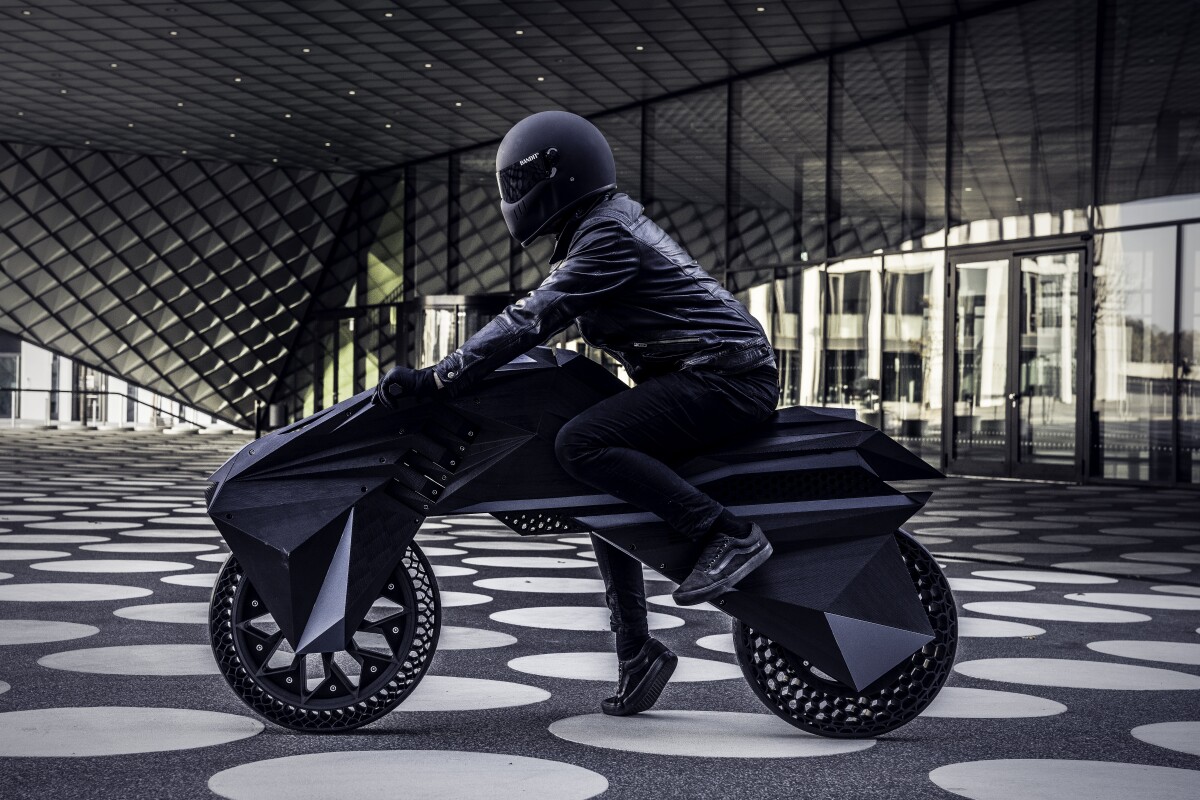 Bigrep Rolls Out 3d Printed Electric Motorcycle Prototype The motor is electric since traditional combustion engines cannot be embedded in polymer objects. bigrep rolls out 3d printed electric