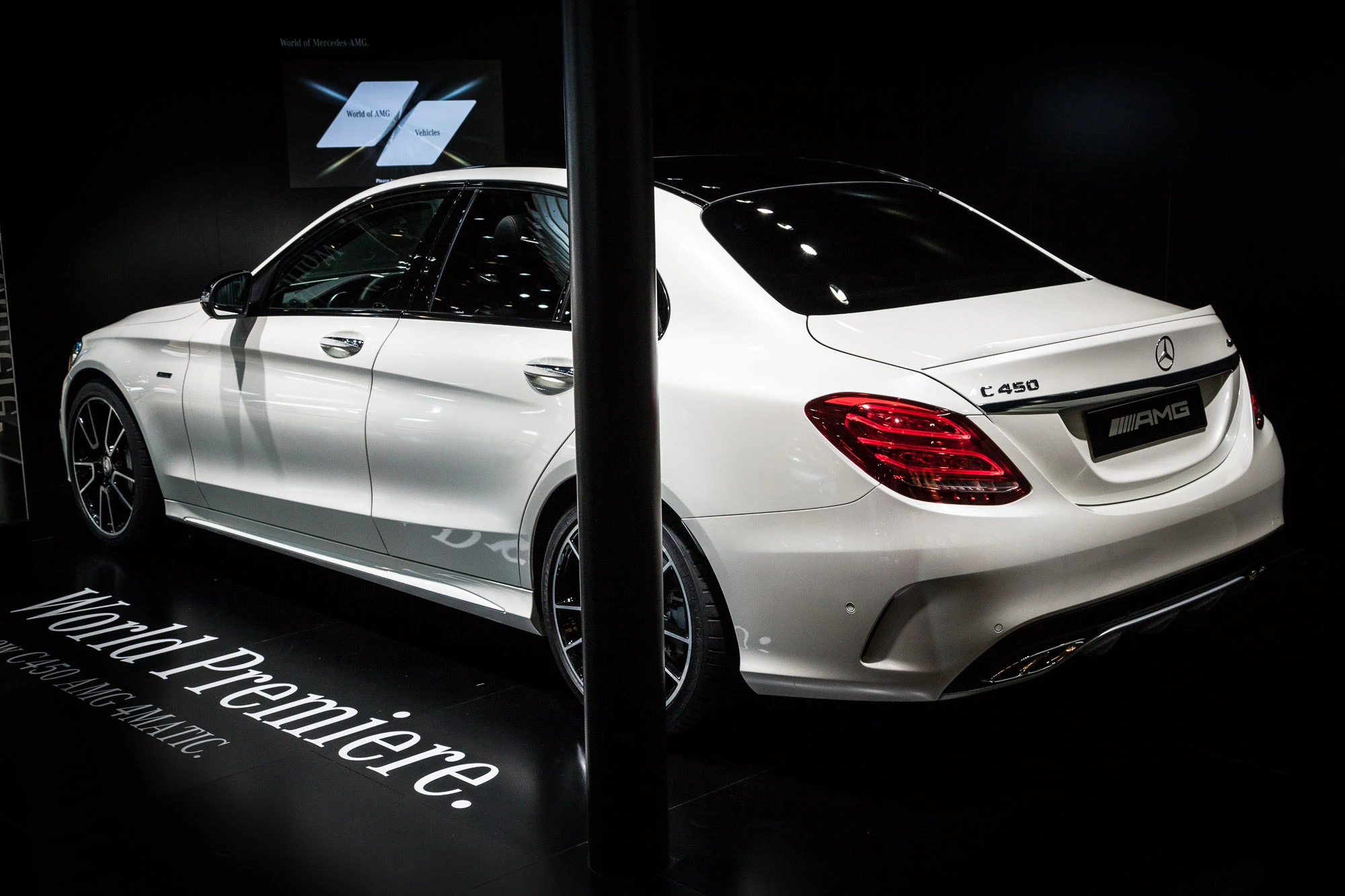 AMG styling helps the C450 stand out from the crowd (Photo: Loz Blain/Gizmag.com)