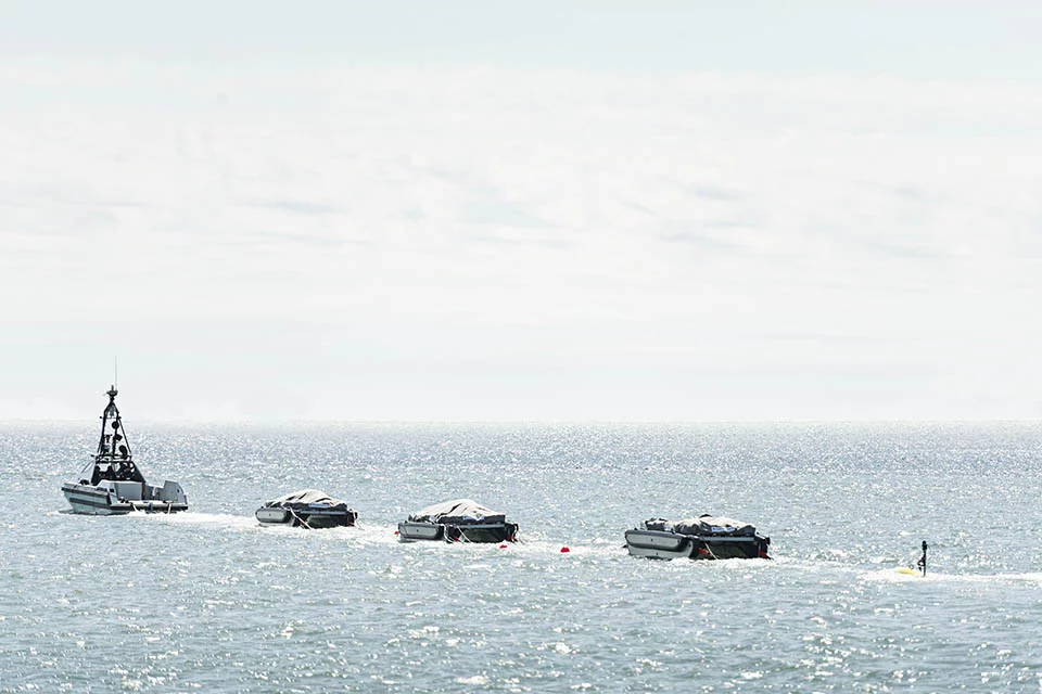 An autonomous minesweeper system that can safely clear sea lanes of mines has been handed over to the Royal Navy