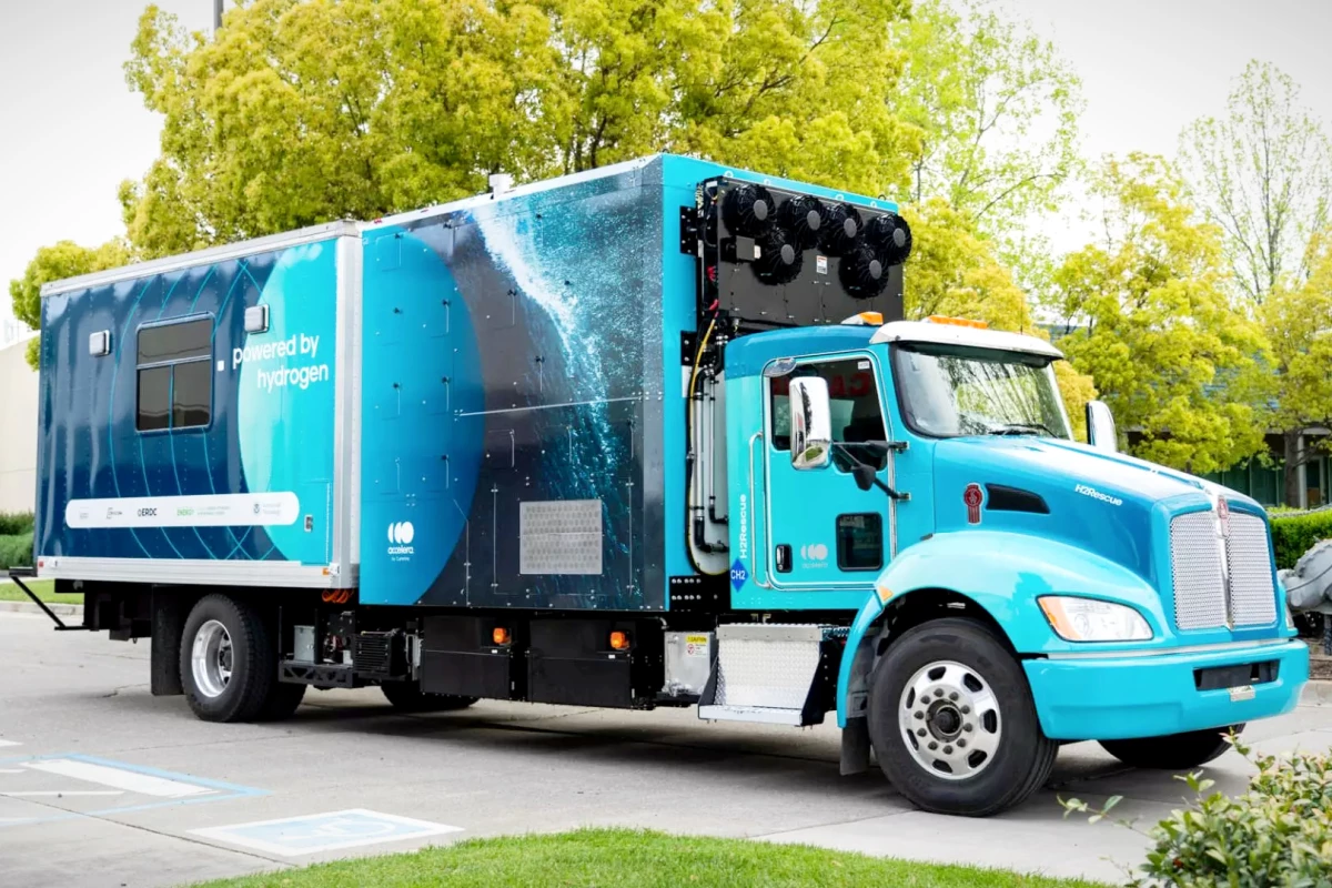 The H2Rescue truck can carry supplies to disaster zones and provide clean electricity on site when it arrives