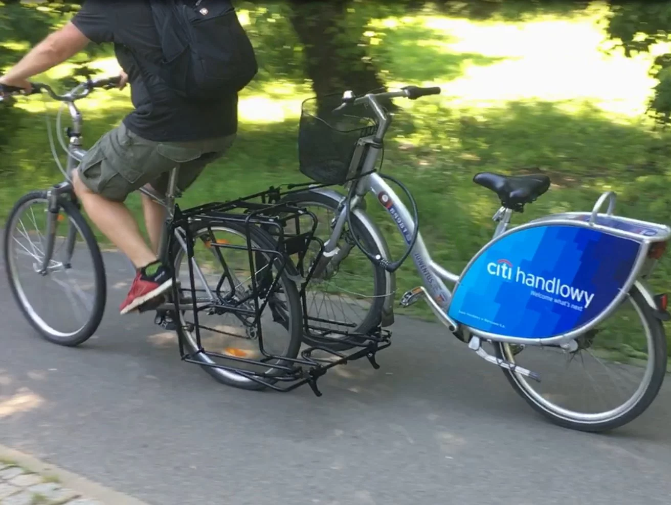 The Exozox in use – it can also just tow a single bike