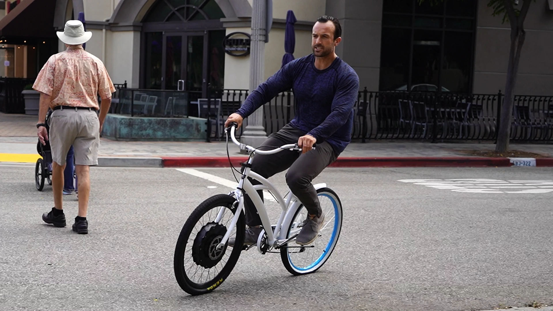 The EZ Wheelie comes with no strings or wires attached