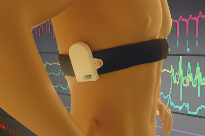 The prototype sensor belt developed by researchers at the Karlsruhe Institute of Technology (KIT) can continuously record an ECG for up to six months