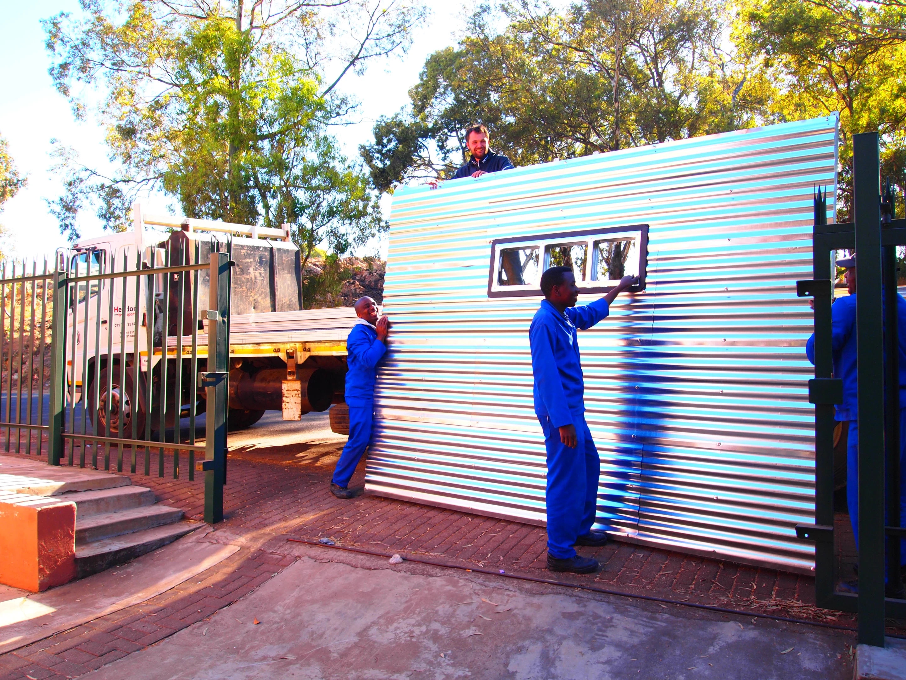 The prefabricated Mamelodi Pod requires only simple assembly on site (Photo: Architecture for a Change, from the forthcoming book "Superlight")