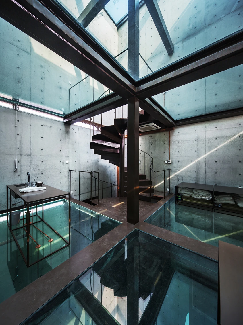 Vertical Glass House was originally designed for an architecture competition back in 1991 (Photo: Atelier FCJZ)