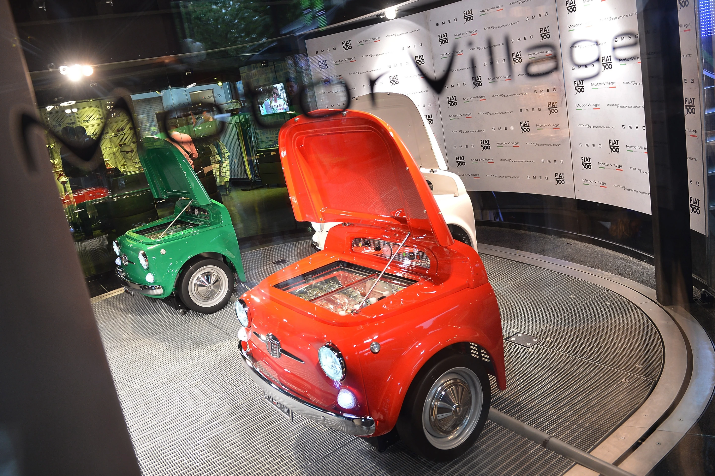 Design is based on late fifties Fiat 500, not current day versions