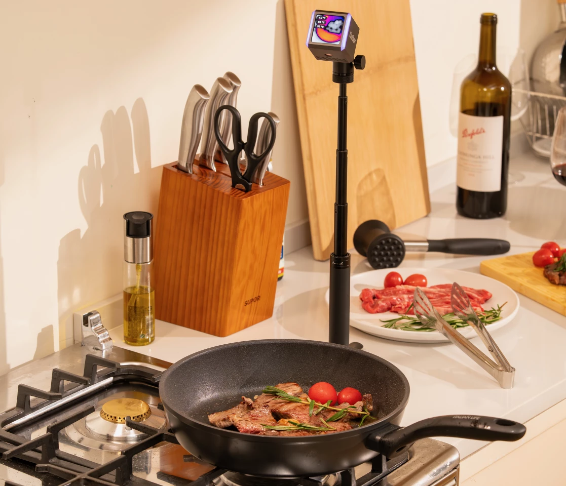 The Cube o1 comes with a tripod and a swivel ball mount