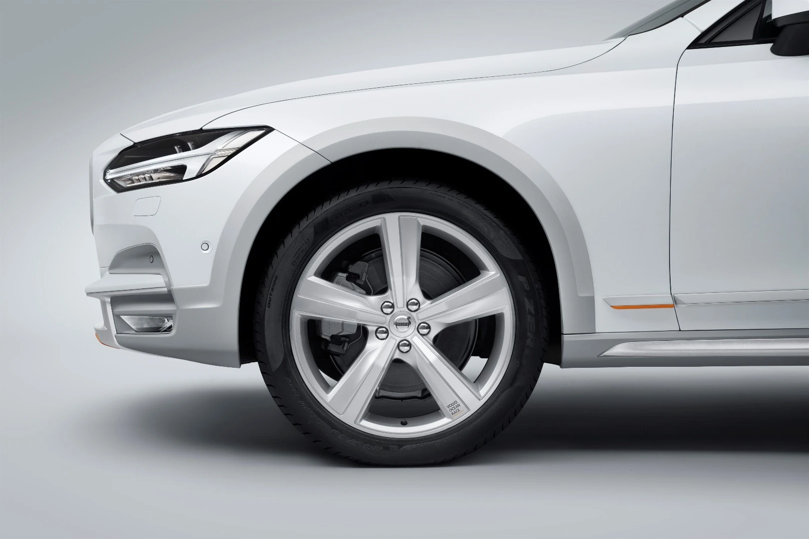 Side view of the V90 Cross Country Volvo Ocean Race