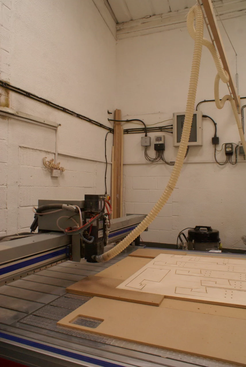 WikiHouse users can simply design a structure and download the template that can then be printed using a CNC milling machine or a 3D printer