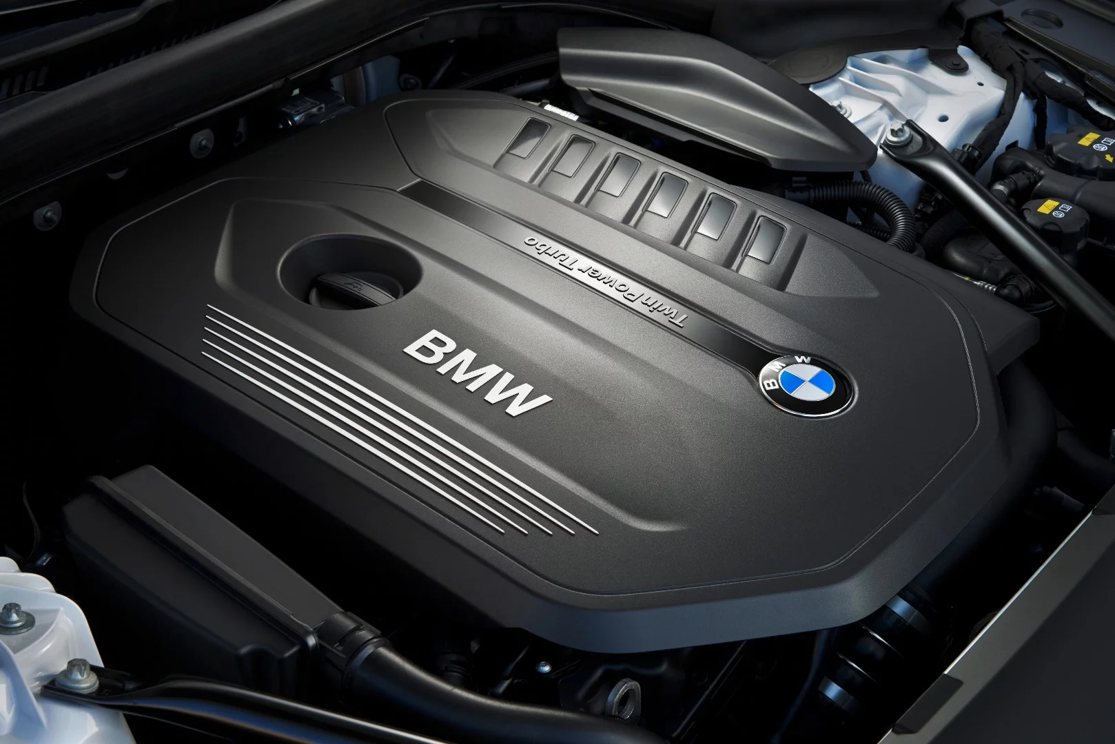 Powered by a twin-turbocharged 3.0-liter V6, the BMW 640i GT produces 335 horsepower (250 kW) and 332 pound-feet (450 Nm) of torque