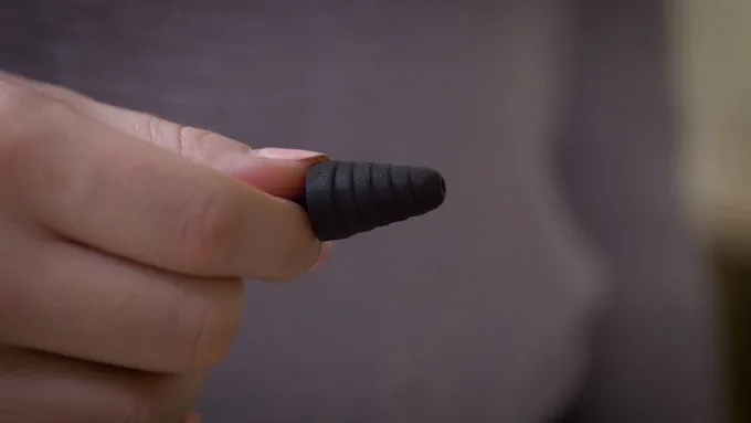 The silicone plug fitting offers a NRR of 26dB