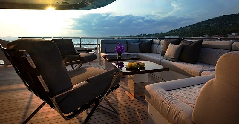 M/Y Aurelia topside lounge area