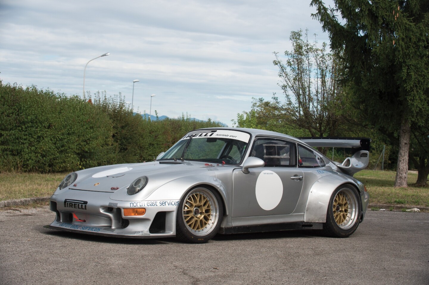 This 1996 Porsche 993 GT2 fetched €616,000 ($653,330) at the RM-Sotheby's Duemila Route auction in Milan on 25-27 November, 2016