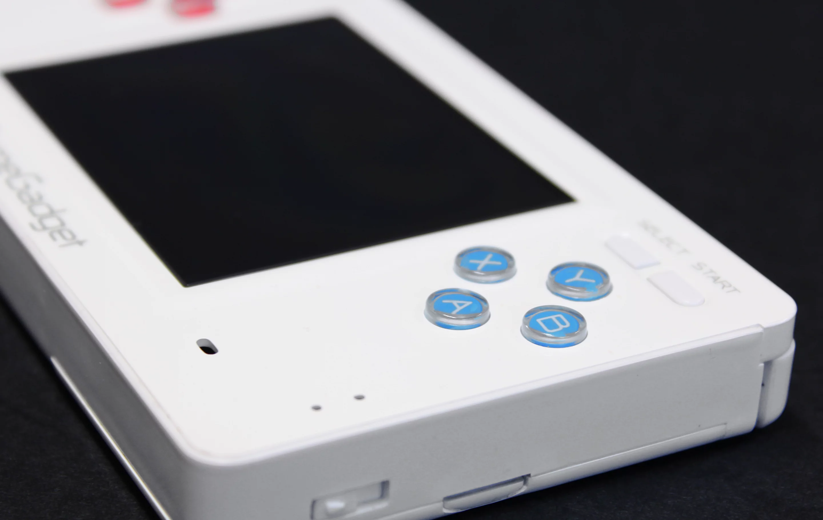 The GameGadget sports a 3.5-inch 16-bit color LCD display