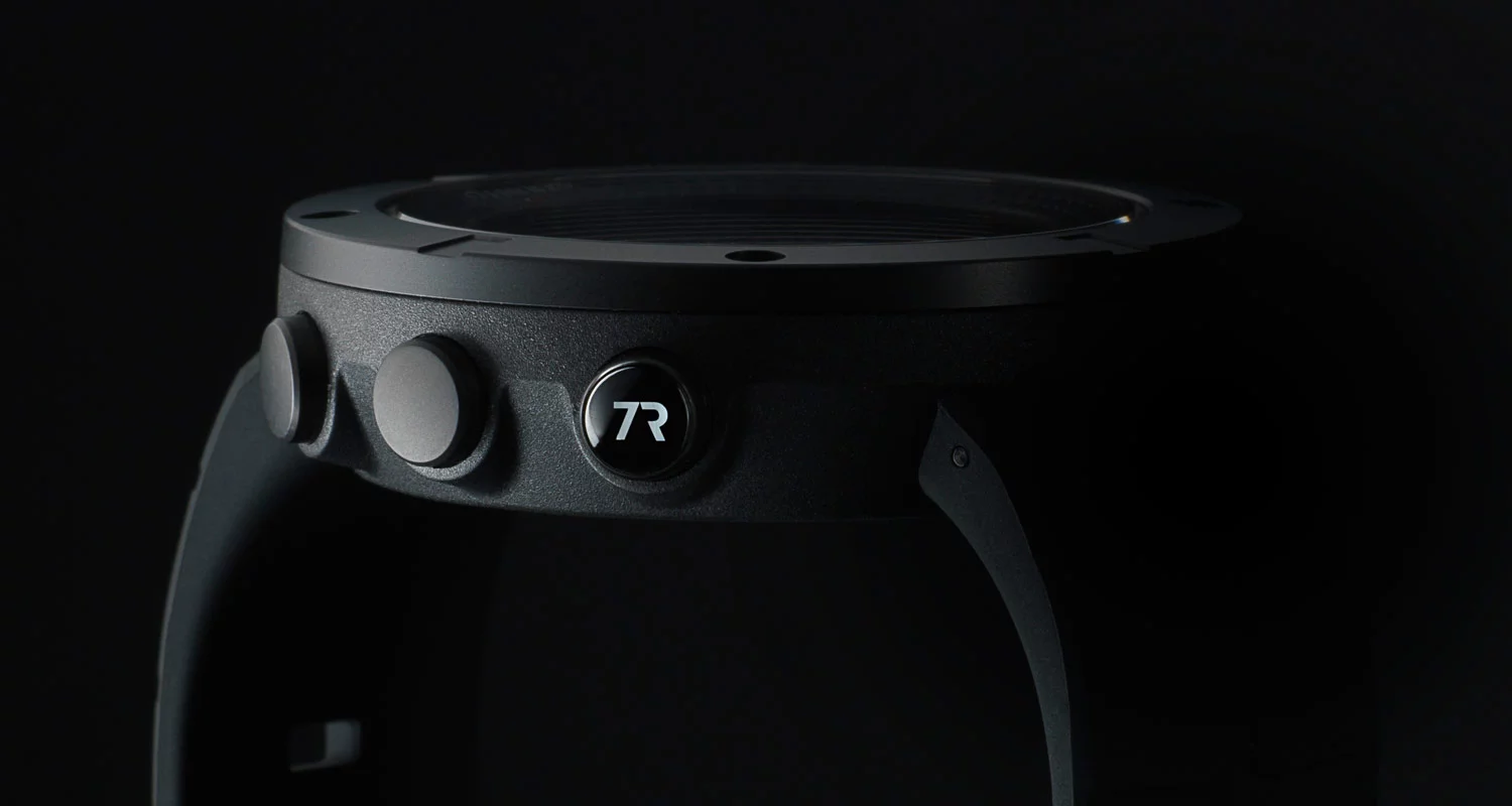 Named for the DRD4-7R "adventure gene," the sapphire crystal "7R" button provides instant access to key travel info