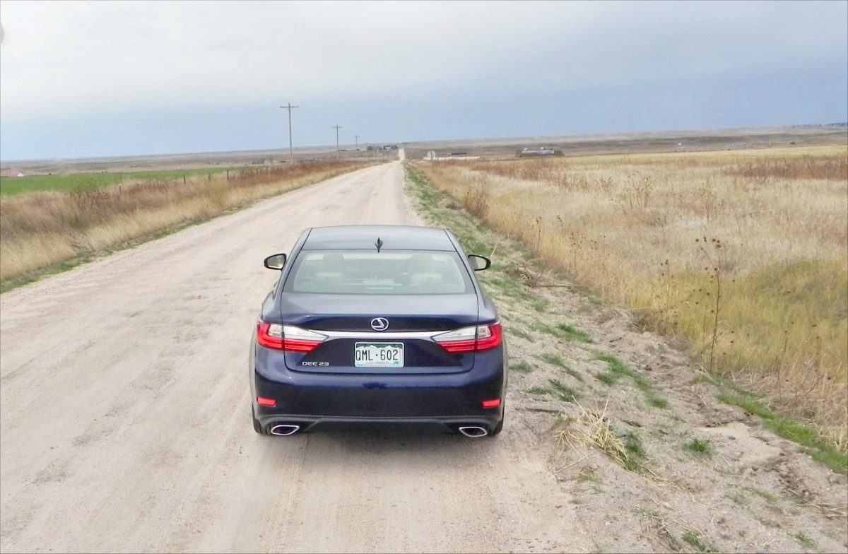 The Lexus ES 350 is an unassuming luxury sedan