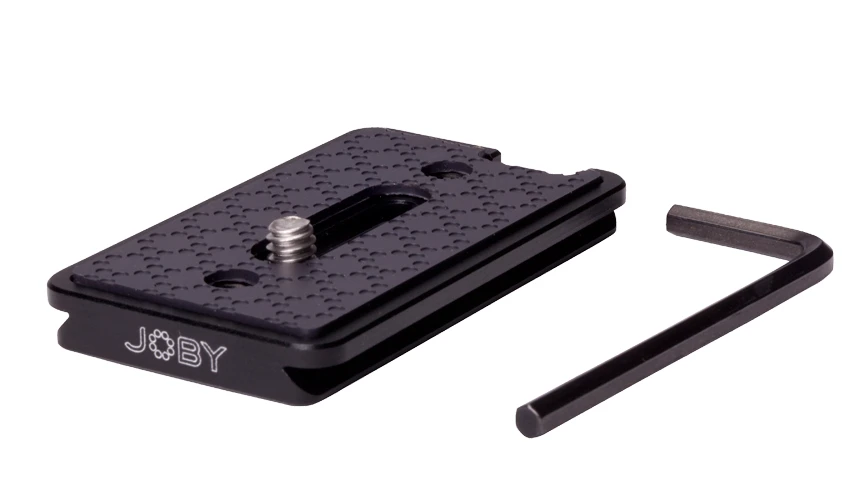 Because the Joby UltraPlate features an extra-long mounting screw slot, it shouldn't end up blocking the battery door