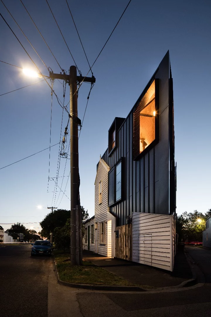 The Acute House is wedge shaped to make the most of the awkward plot