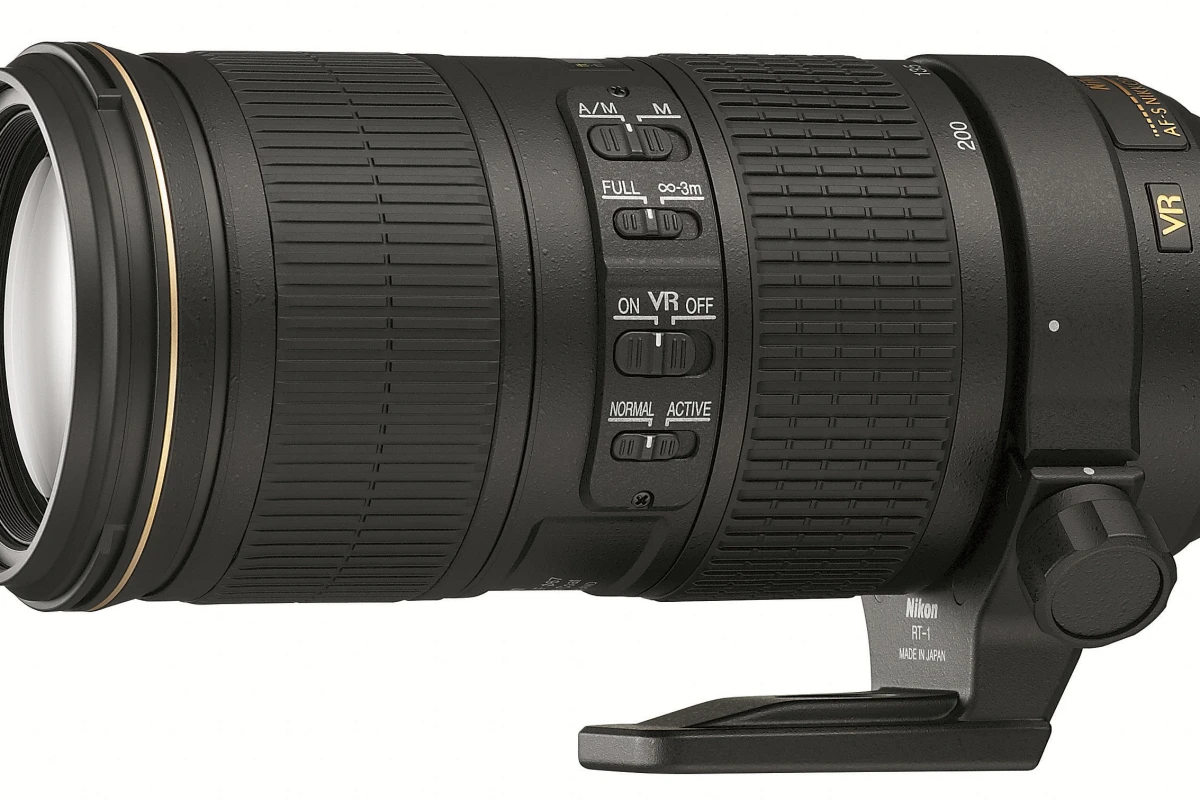 The Nikon 70-200mm f/4G ED VR boasts a constant f/4 aperture and promises up to five stops of image stabilization