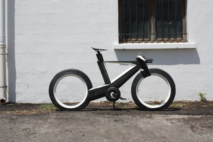 The frame in profile