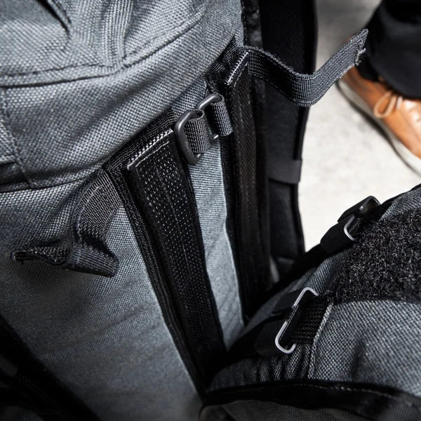The Arkiv uses steel hardware for attachments