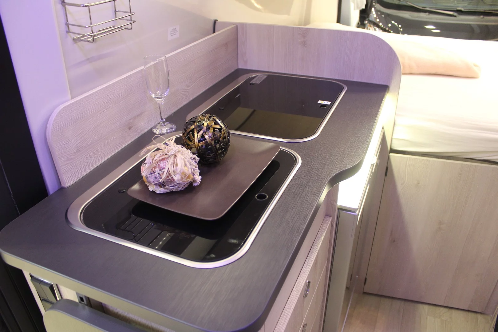 Karmann Dexter 555 kitchen block