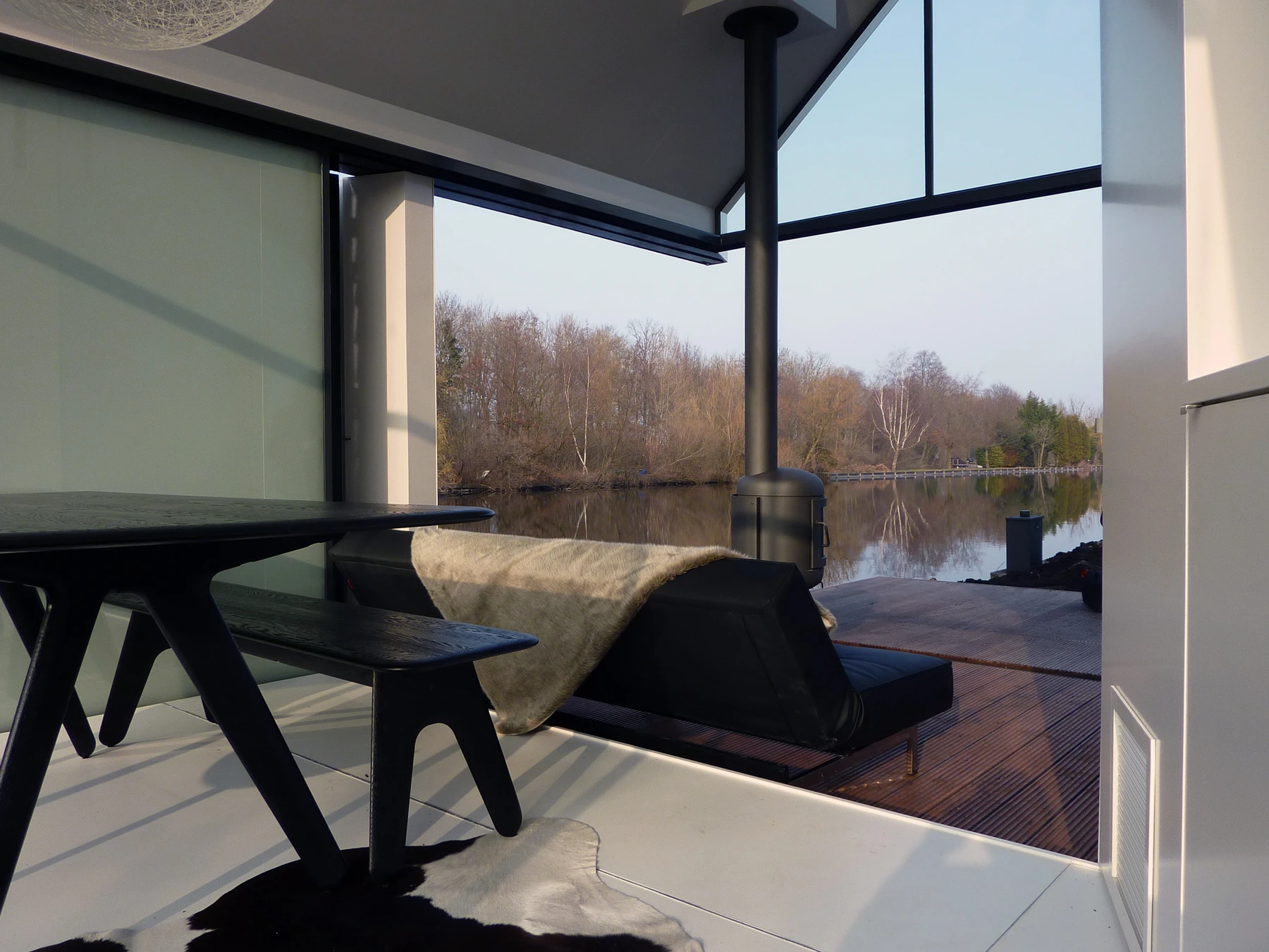 Ah yes. Furniture. Good (Photo: 2by4-architects)
