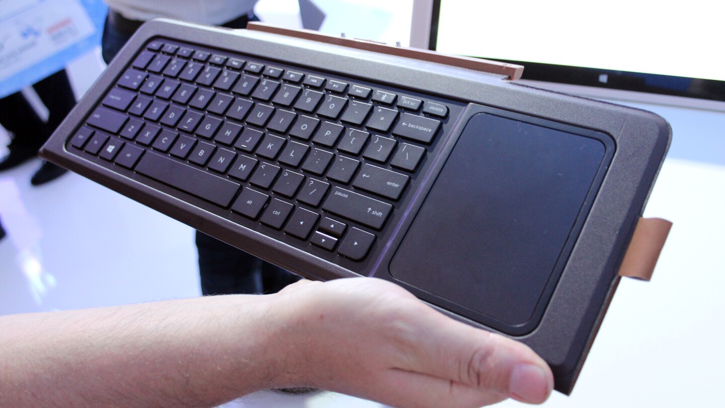 The keyboard connects to the system via Bluetooth, meaning it doesn't have to be attached to work (Photo: Chris Wood/Gizmag.com)