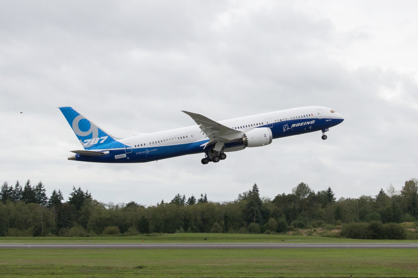 Boeing's 787-9 Dreamliner takes off from Paine Field in Everett, Washington (Photo: Boeing)