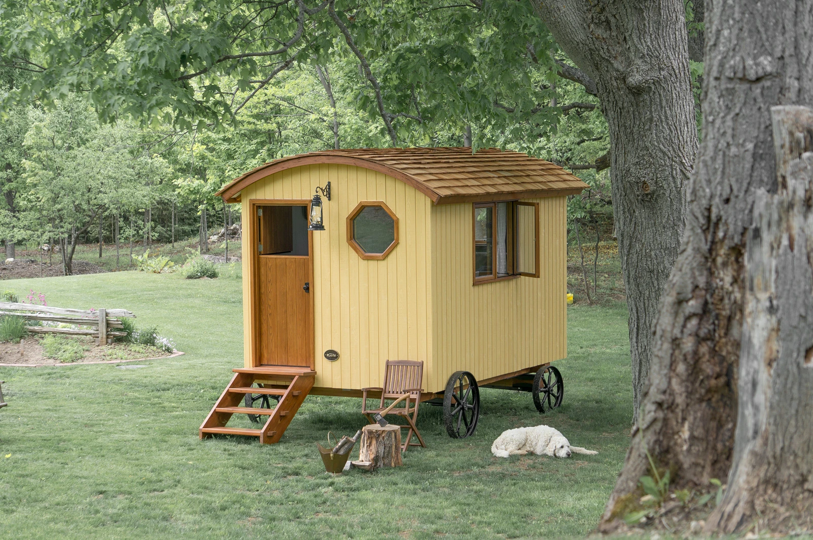 The Shepherd Hut starts at around CAD 32,900 (US$29,146) (Photo: Güte)