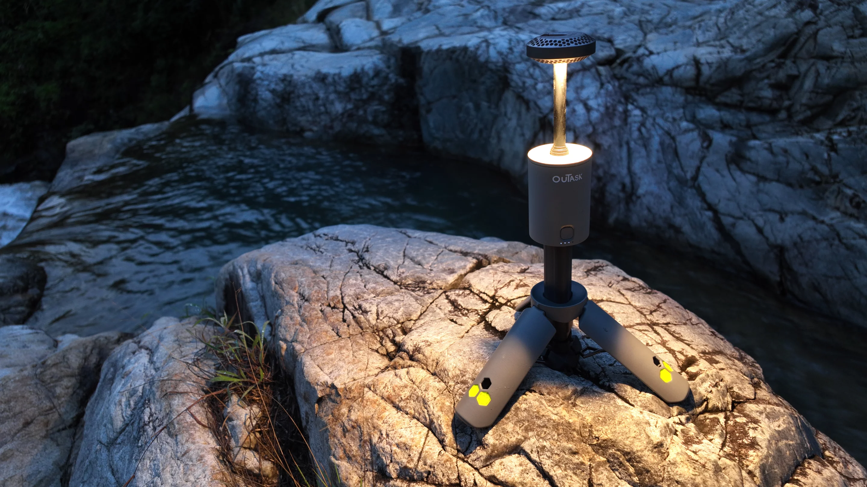 The ouTask telescoping lantern is currently raising production funds on Kickstarter