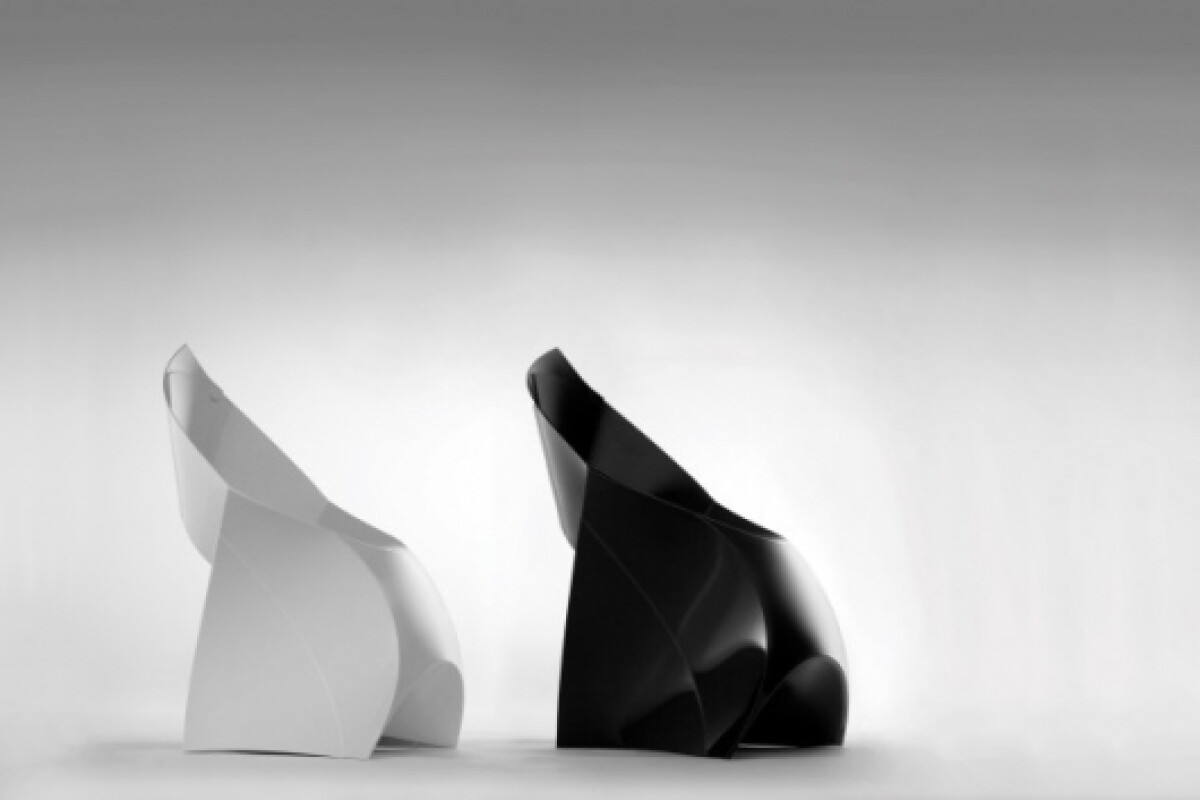 You gotta know when to fold ‘em: the furtive Flux chair