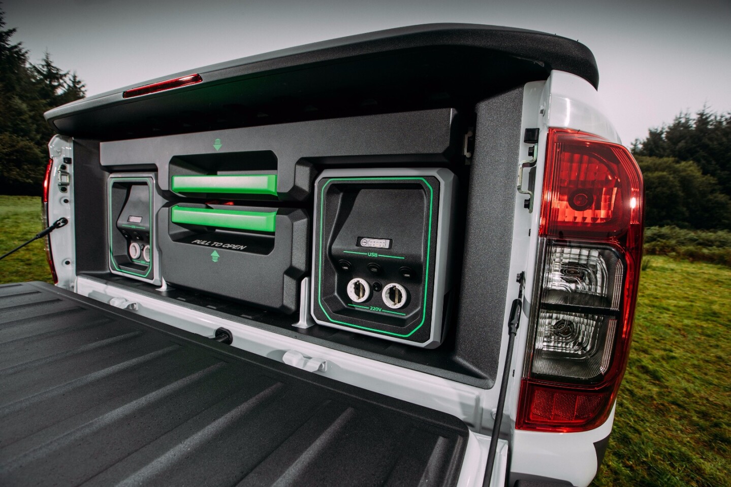 Nissan's all-new Navara EnGuard Concept