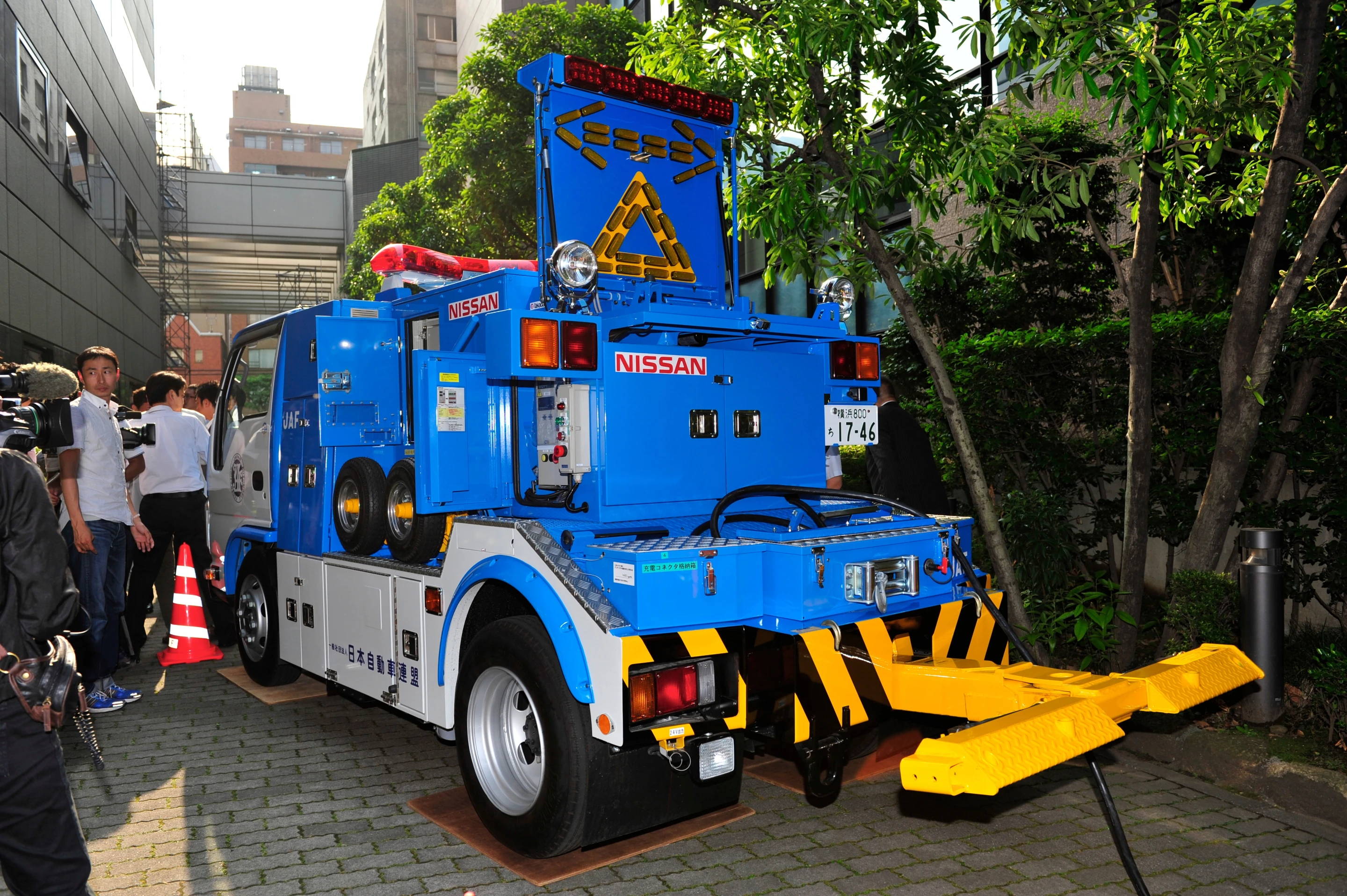 The new prototype roadside assistance vehicle with built-in electric vehicle charging capabilities (Photo: Nissan)