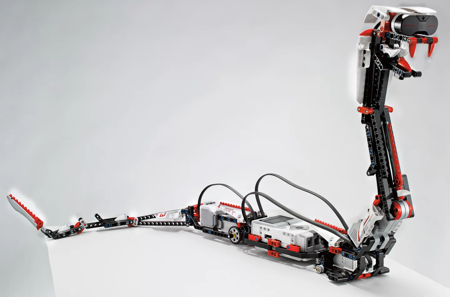 Lego Mindstorms EV3 lets you create mind-blowing robots you can program after you build them